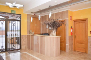 Гостиница Hotel Malena  Каравака-Де-Ла-Крус